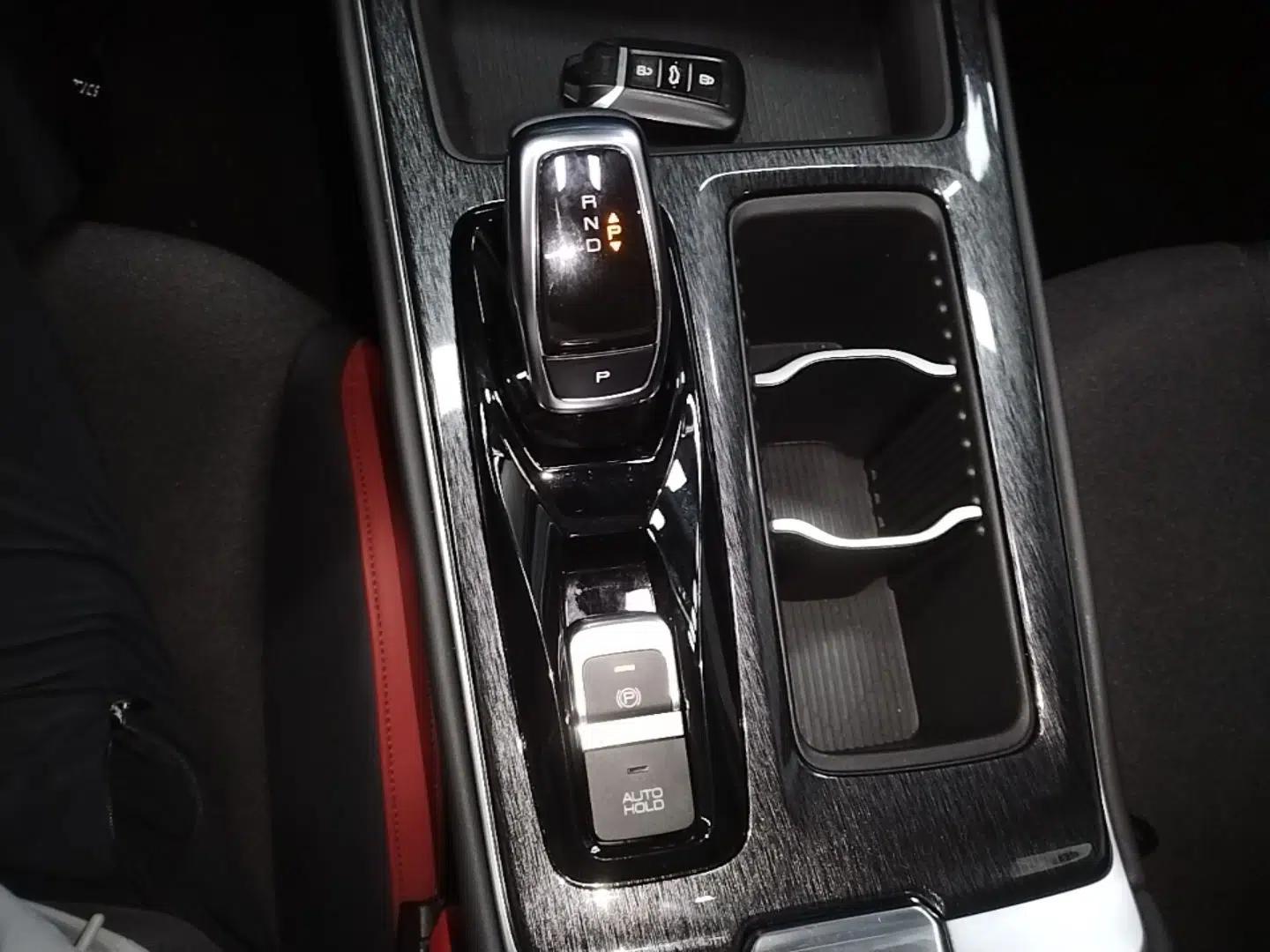 Dongfeng Aeolus Yixuan MAX 2024 1.5T Luxury Edition — миниатюра 17