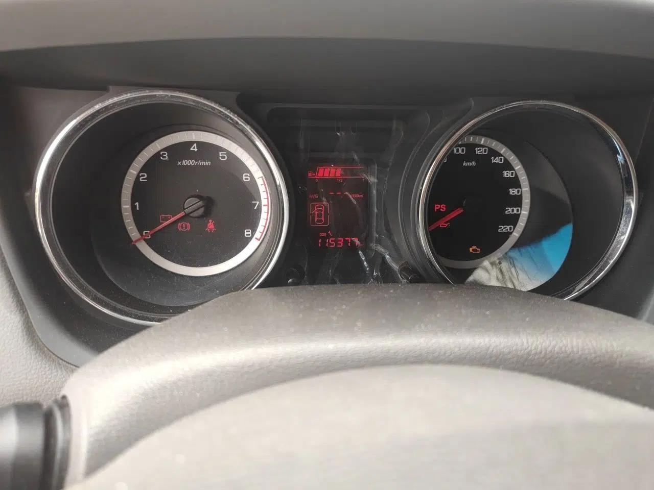 Dongfeng Aeolus A60 2014 1.6L Manual Luxury Model — миниатюра 13