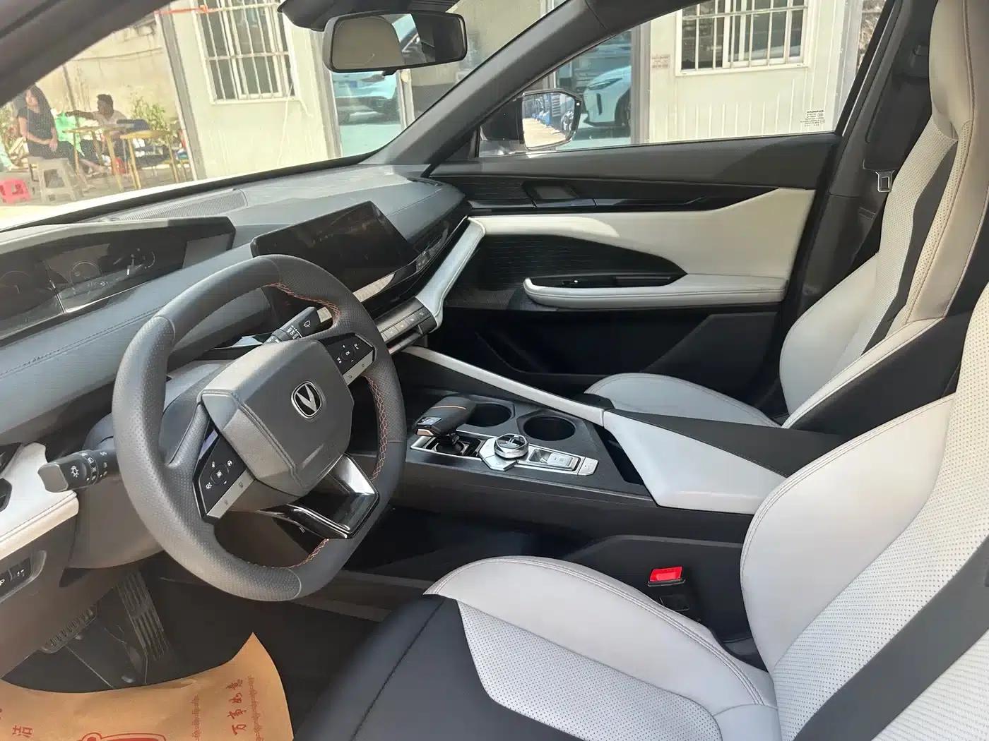 Changan UNI-V Smart Electric iDD 2024 Model Blue Whale Smart Electric iDD 136km Smart Cool Edition — миниатюра 6