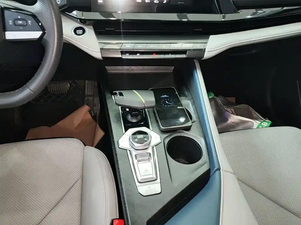 Changan UNI-V Smart Electric iDD 2023 Model, Smart Electric iDD 1.5T, 113km Smart Fun Edition (Fast Version) — миниатюра 14