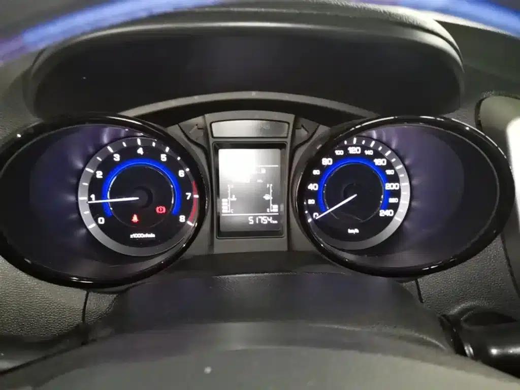 Changan CS15 2016 1.5L Automatic Fashion Edition — миниатюра 12