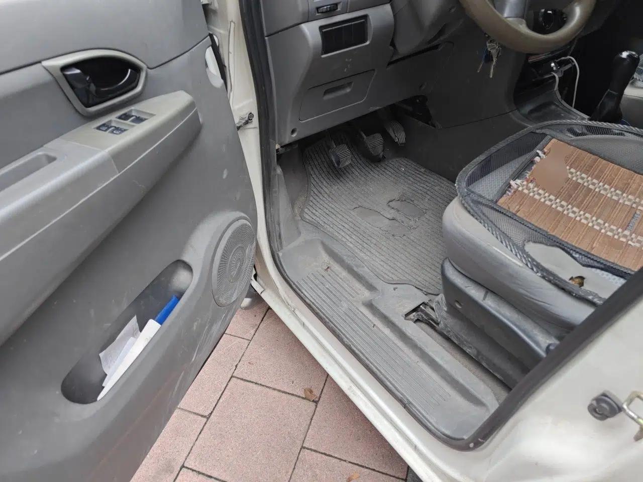 Dongfeng Shuaike 2014 1.5L Manual Standard Model 7-Seater China IV — миниатюра 17
