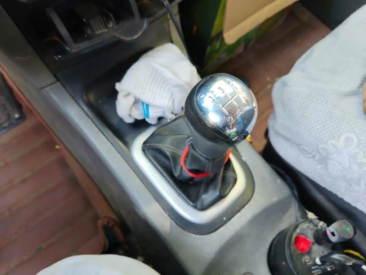 Dongfeng Shuaike 2010 1.6L Manual Utility Version — миниатюра 15