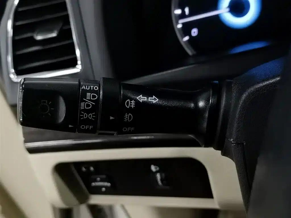 Ruicheng 2014 1.8T Automatic Elite Anniversary Edition (National IV Emission Standard) — миниатюра 21