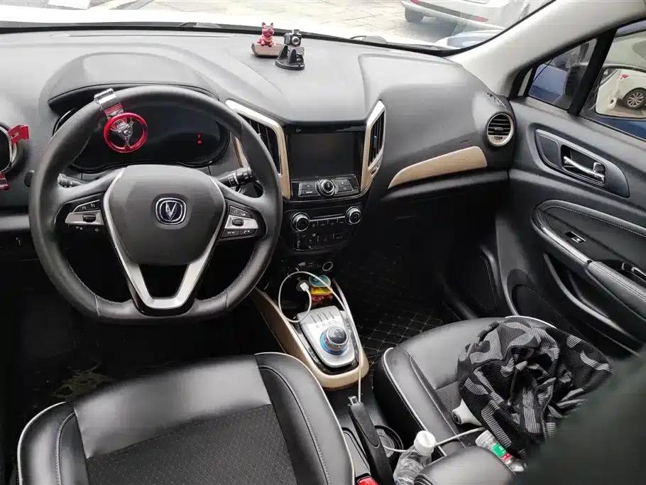 Changan CS15EV 2019 400i — миниатюра 12