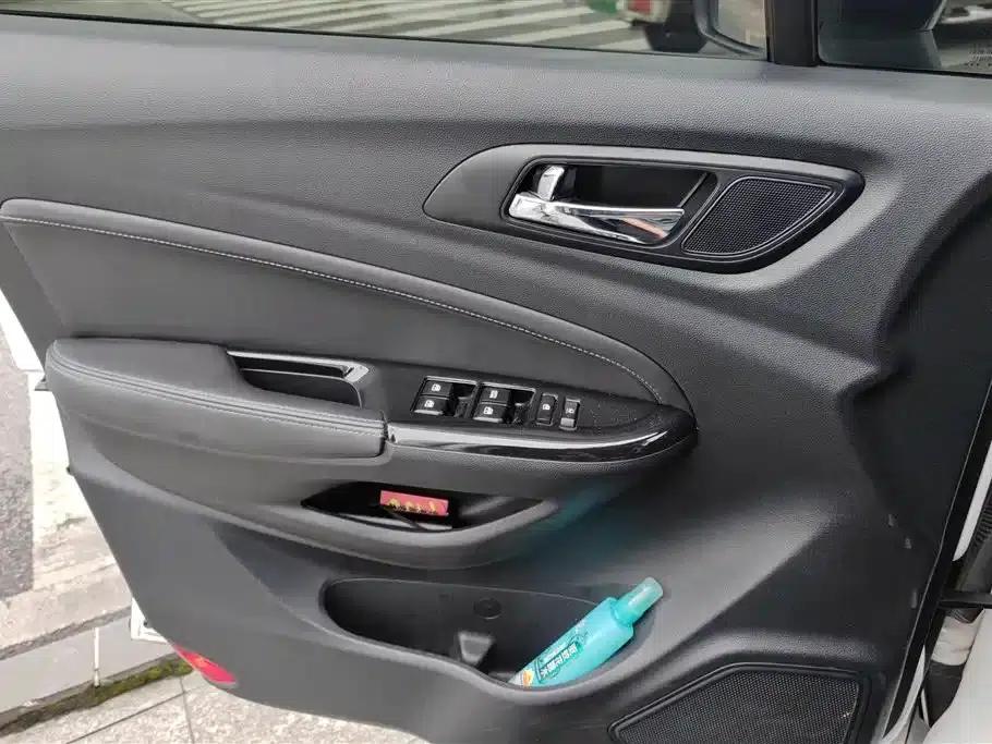 Changan CS15EV 2019 400i — миниатюра 7