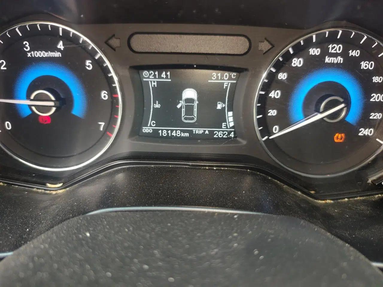 Dongfeng Fengon 580 2020 1.8L Manual Comfort Model — миниатюра 13