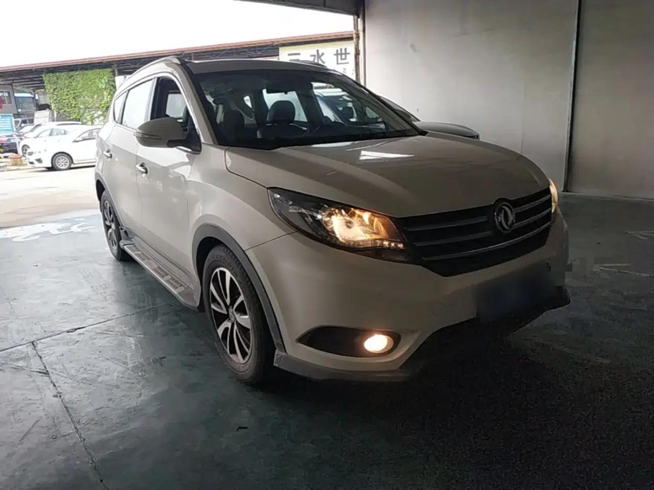 Dongfeng Fengon 580 2017 1.5T CVT Luxury Model — миниатюра 3