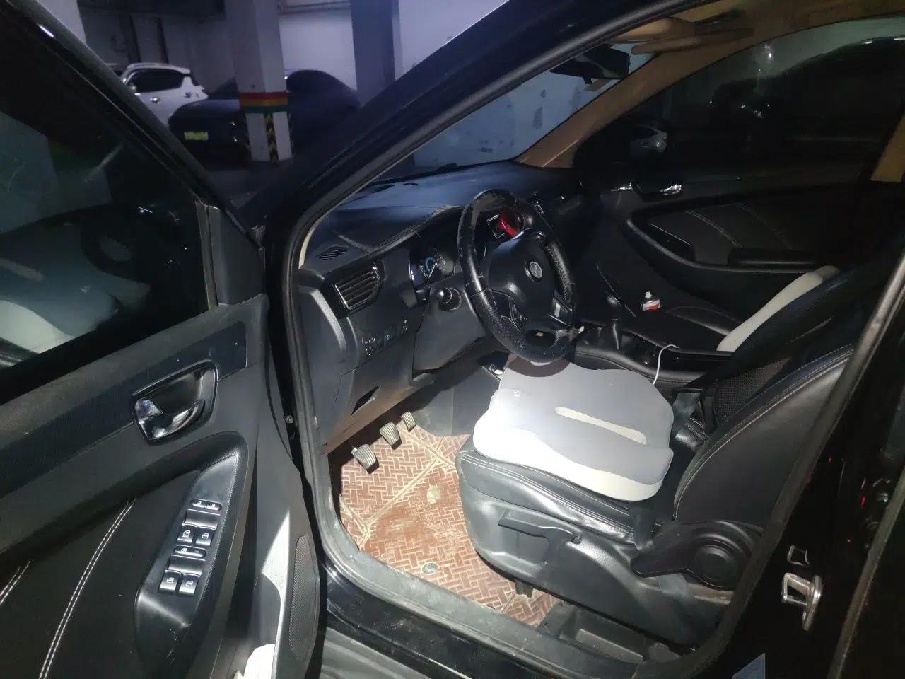 Dongfeng Fengon 580 2017 1.5T Manual Luxury Model — миниатюра 17
