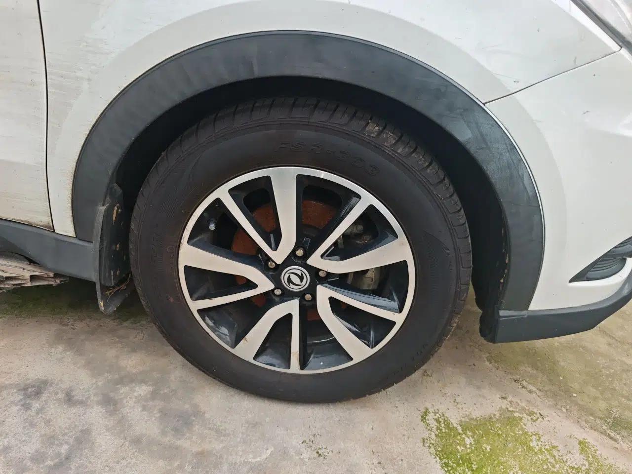 Dongfeng Fengon 580 2016 1.5T Manual Luxury Edition — миниатюра 8