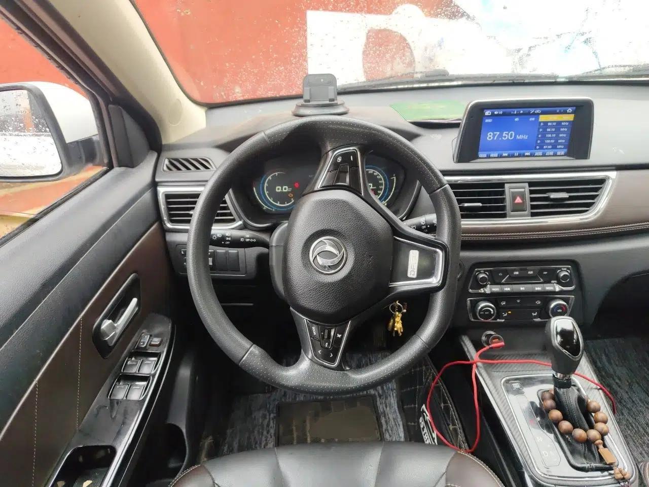 Dongfeng Fengon 370 2018 S370 1.5L CVT Luxury 7-Seater — миниатюра 11