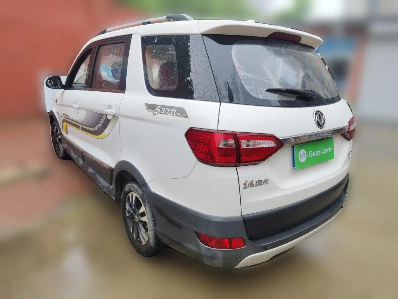 Dongfeng Fengon 370 2018 S370 1.5L CVT Luxury 7-Seater — миниатюра 4