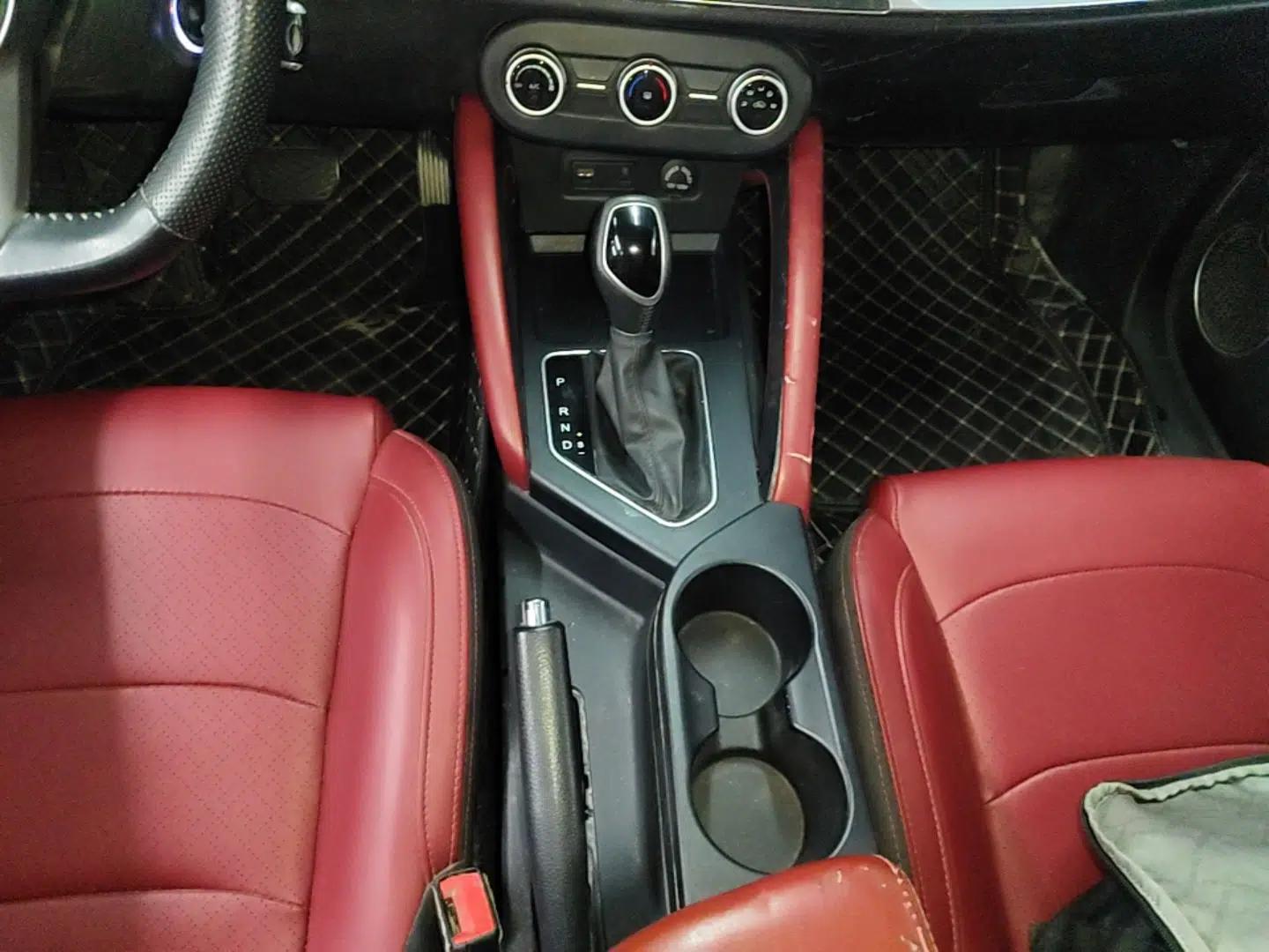 Dongfeng Fengon 500 2021 1.5L CVT Enjoyment Model — миниатюра 16