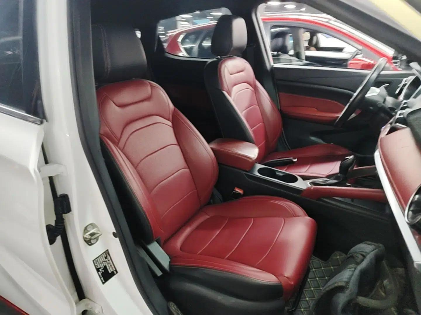 Dongfeng Fengon 500 2021 1.5L CVT Enjoyment Model — миниатюра 23