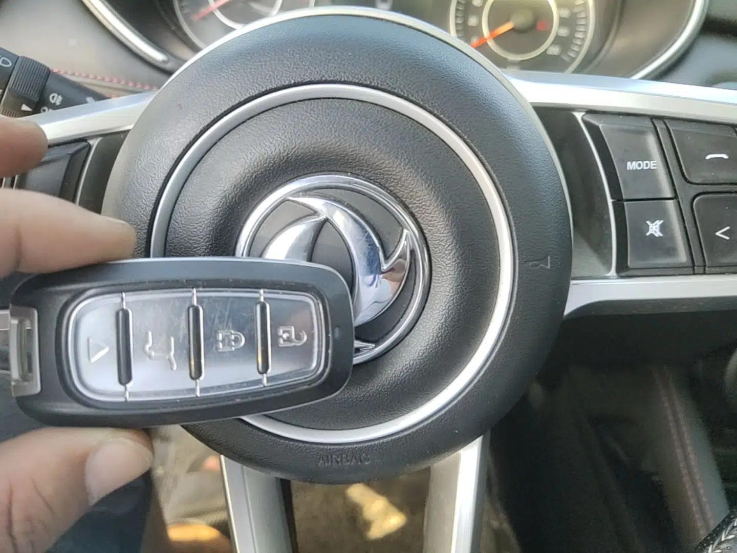 Dongfeng Fengon 500 2022 1.5T CVT Comfort Edition — миниатюра 12
