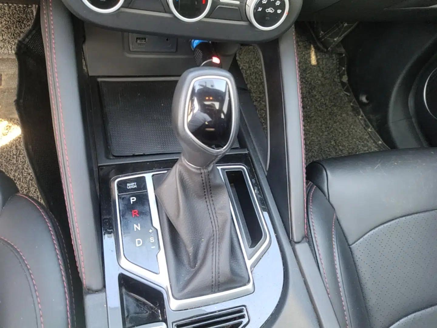 Dongfeng Fengon 500 2022 1.5T CVT Comfort Edition — миниатюра 17