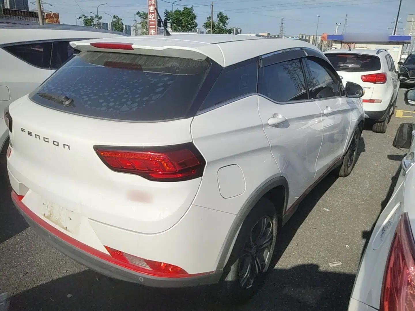 Dongfeng Fengon 500 2022 1.5T CVT Comfort Edition — миниатюра 6