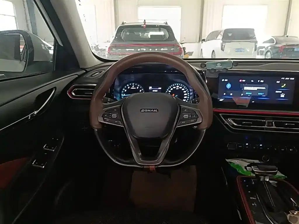 Changan Oushang X5 2021 Facelift 1.5T DCT Luxury Edition — миниатюра 11