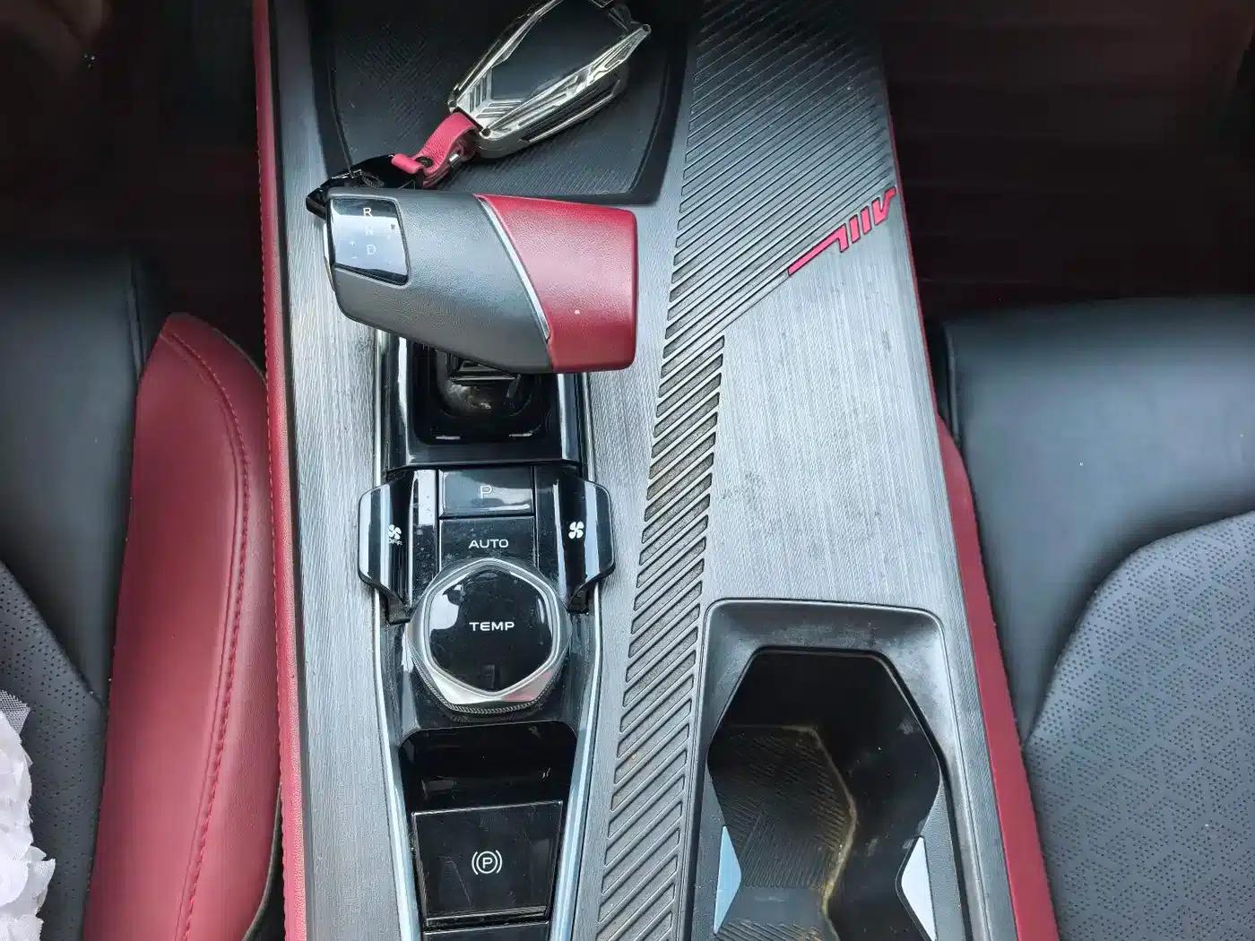 Changan Oushang Z6 2023 Blue Whale 1.5T DCT Smart Edition — миниатюра 12
