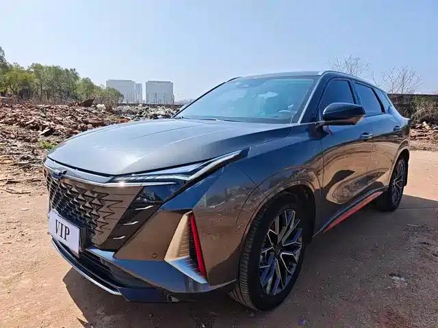 Changan Oushang Z6 2022 Blue Whale 1.5T DCT Smart Edition
