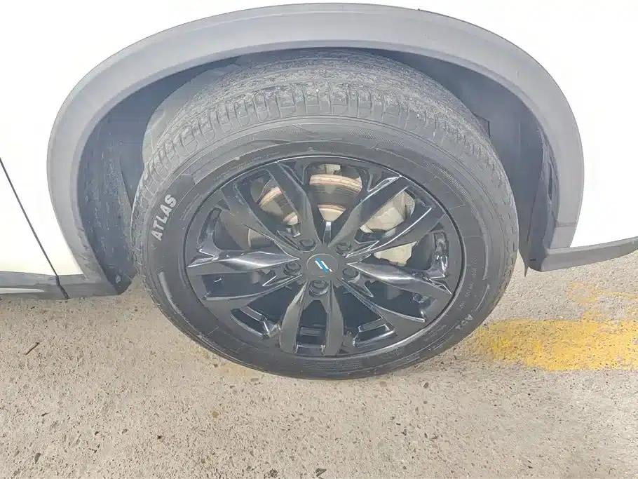 Changan Oushang X5 PLUS 2023 Facelift 1.5T DCT Premium Edition — миниатюра 6