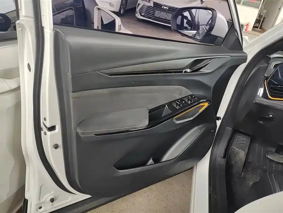 Changan Oushang X5 PLUS 2023 Facelift 1.5T DCT Premium Edition — миниатюра 7