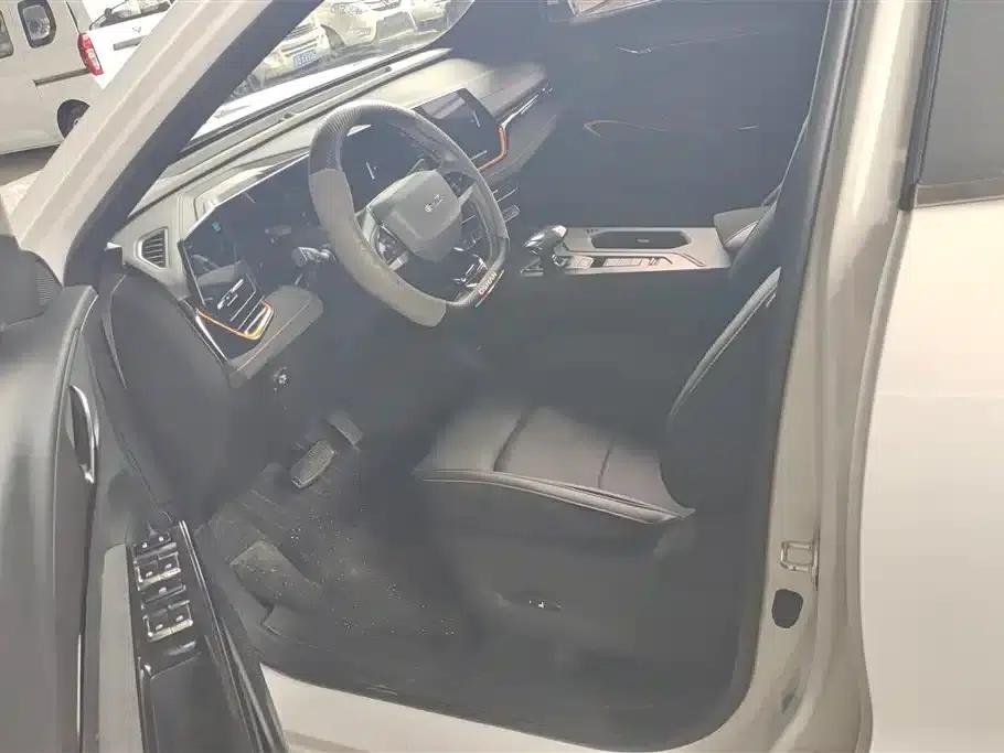 Changan Oushang X5 PLUS 2023 Facelift 1.5T DCT Premium Edition — миниатюра 9