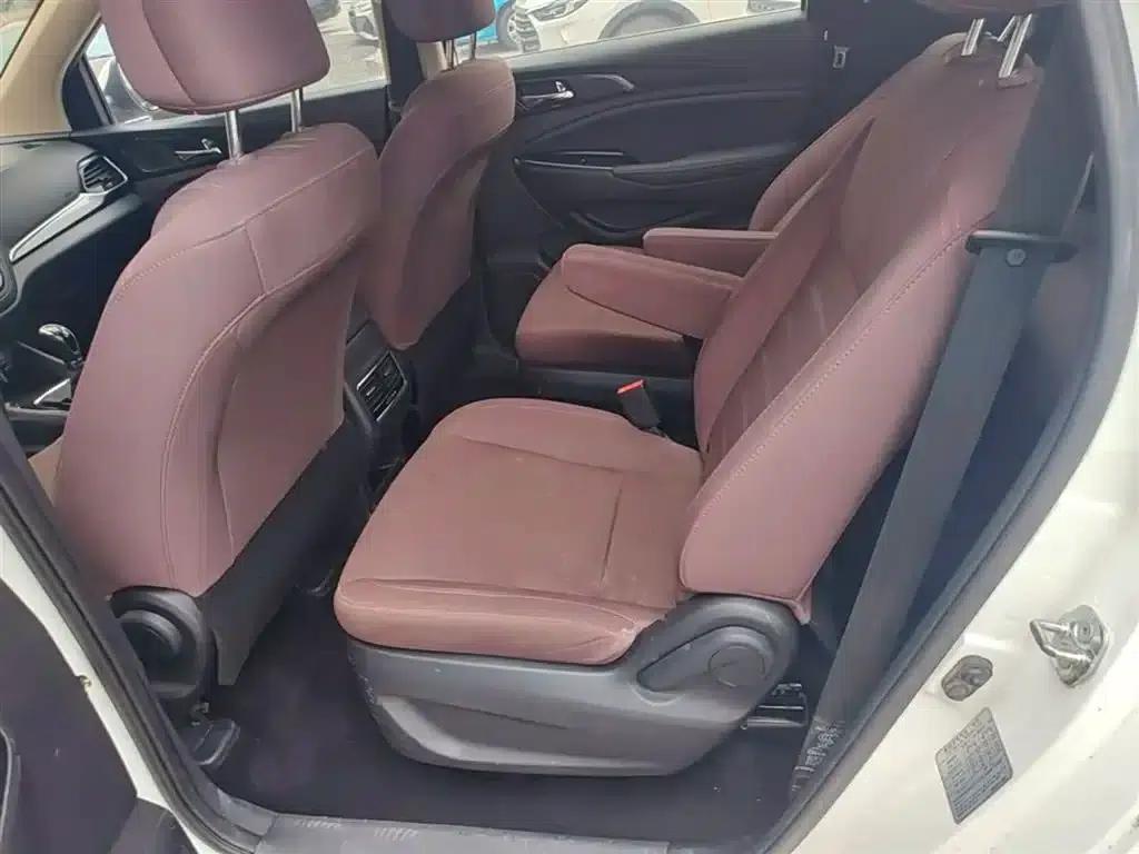 Changan Oushang A800 2017 1.6L Manual Comfort Model — миниатюра 16