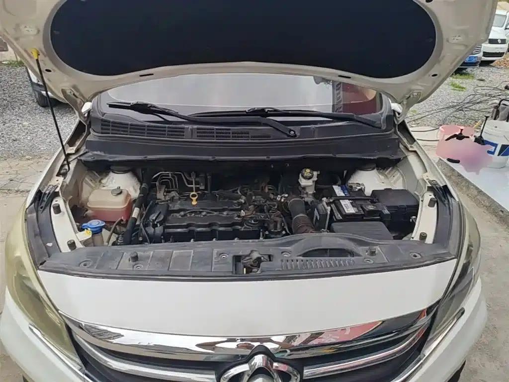 Changan Oushang A800 2017 1.6L Manual Comfort Model — миниатюра 19