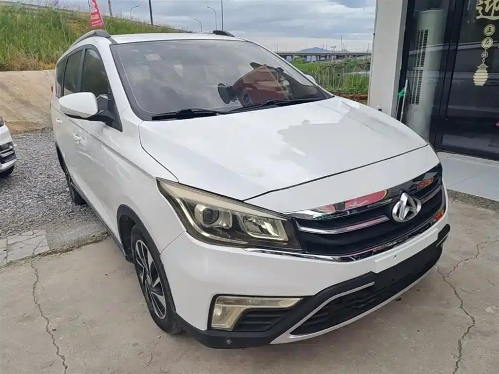 Changan Oushang A800 2017 1.6L Manual Comfort Model — миниатюра 3