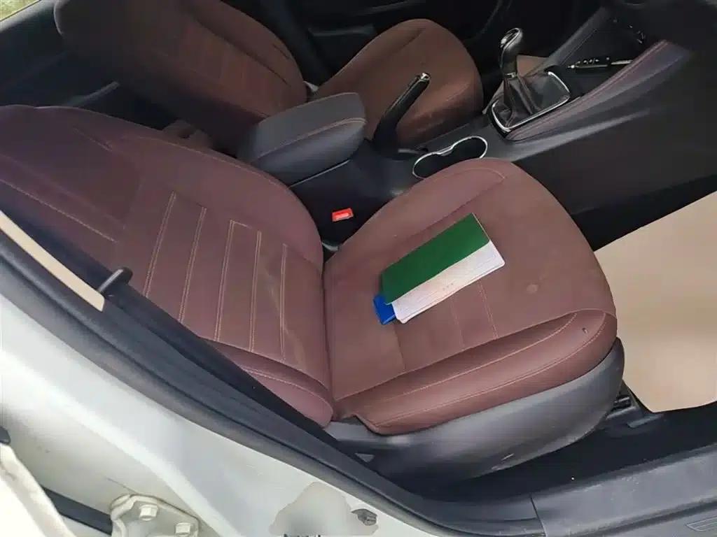 Changan Oushang A800 2017 1.6L Manual Comfort Model — миниатюра 24