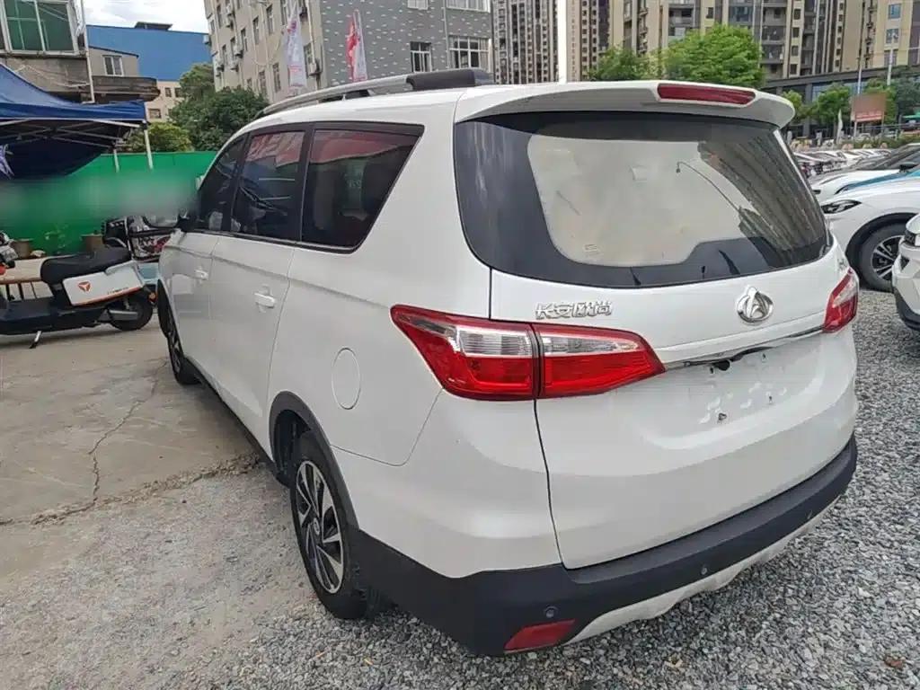 Changan Oushang A800 2017 1.6L Manual Comfort Model — миниатюра 4