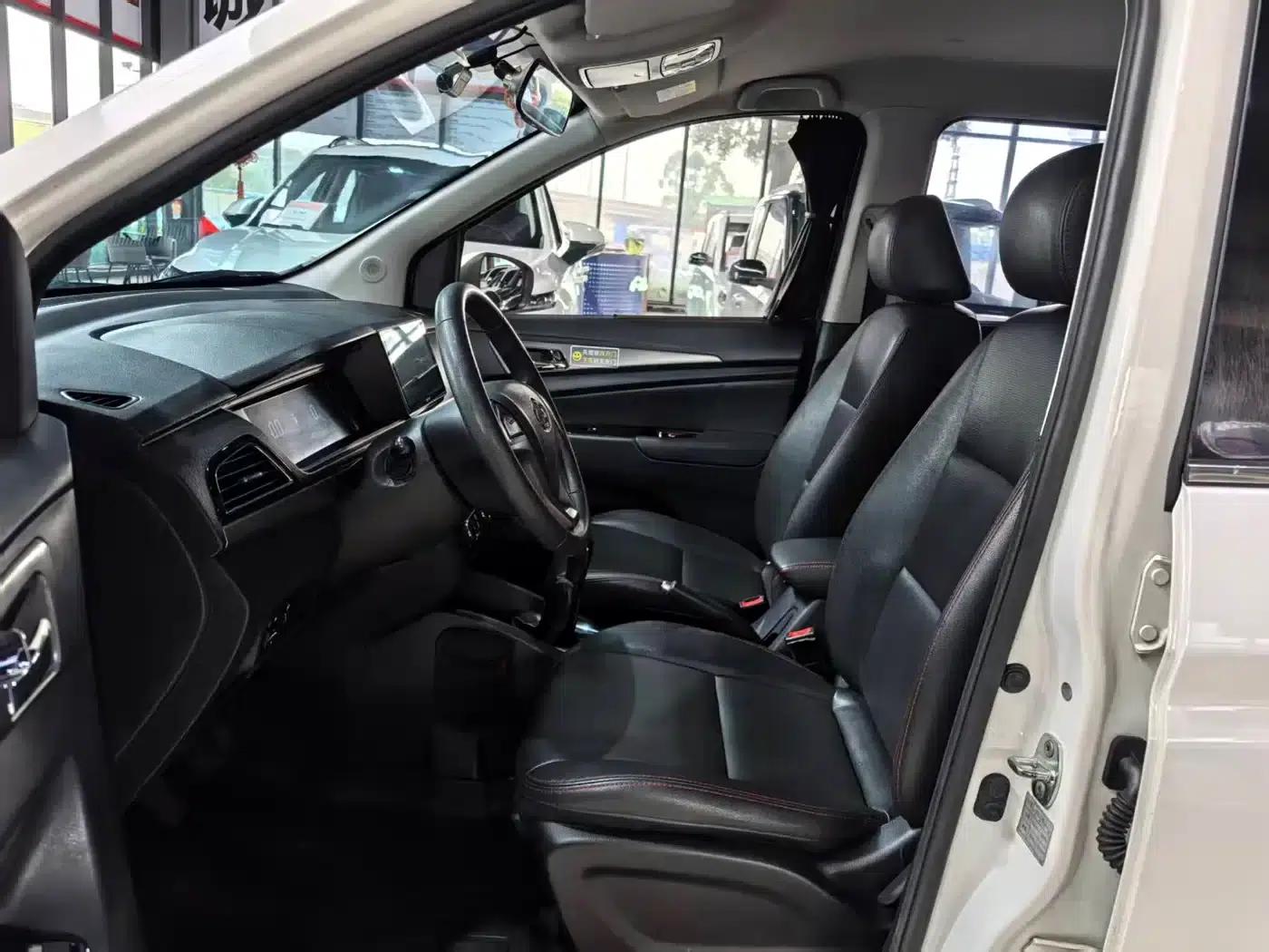Changan Oushang A600 2016 1.5L Manual Elite 7-Seater — миниатюра 8