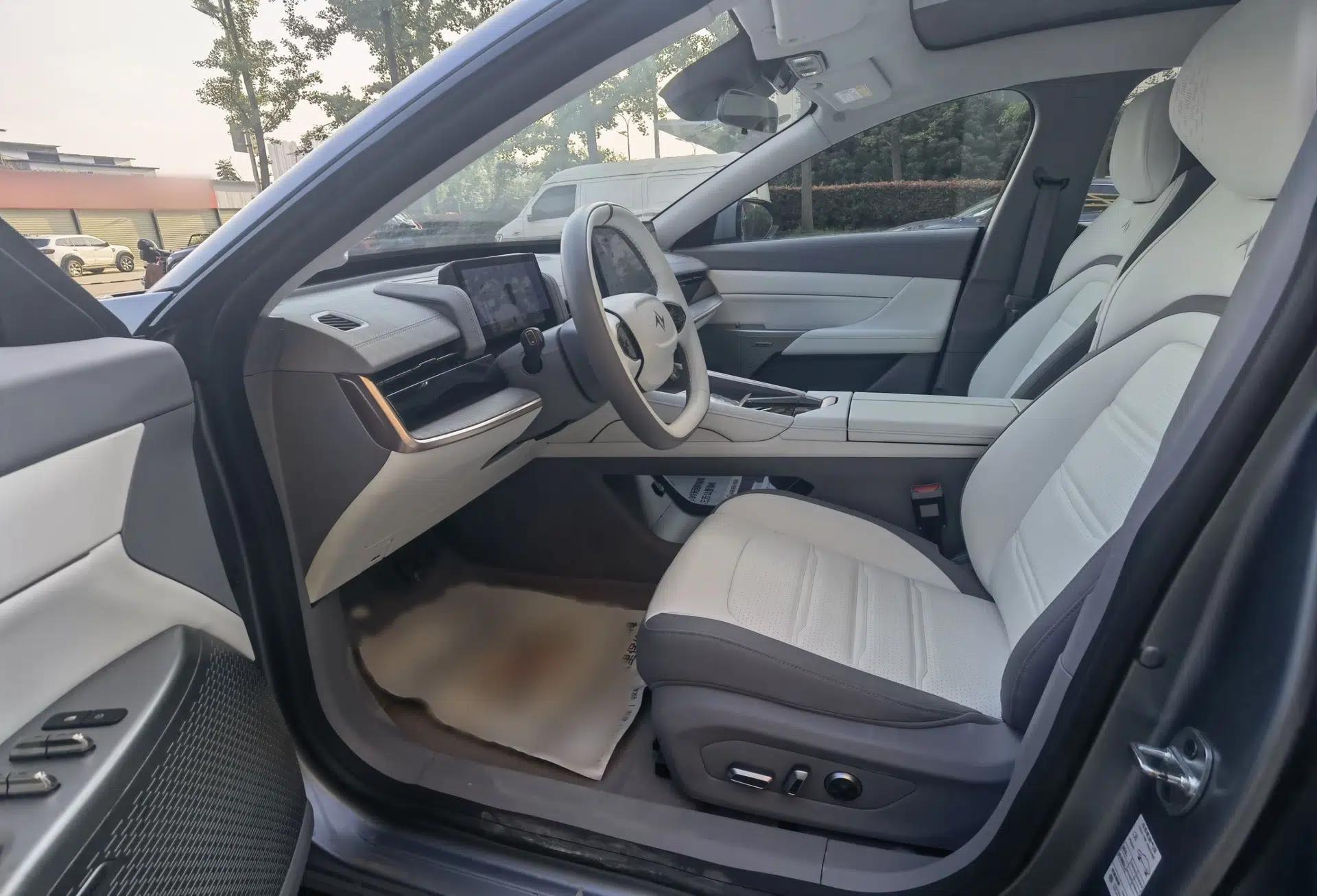 Dongfeng eπ eπ007 2024 Pure Electric 540 All-Wheel Drive Max Edition — миниатюра 17
