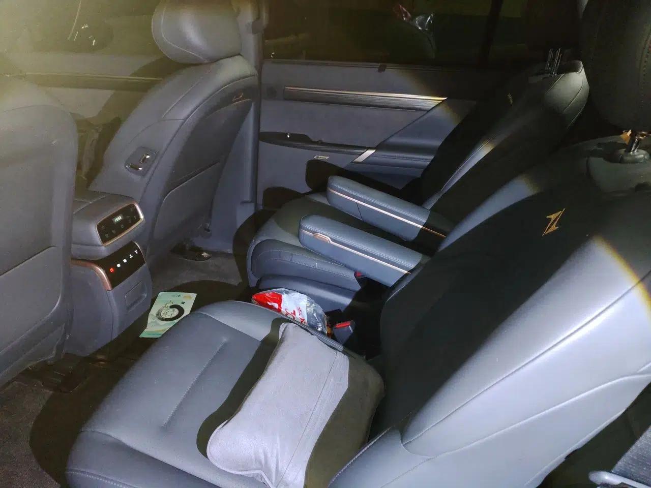 Dongfeng eπ eπ008 2024 636Max All-Electric Version 6 Seats — миниатюра 18