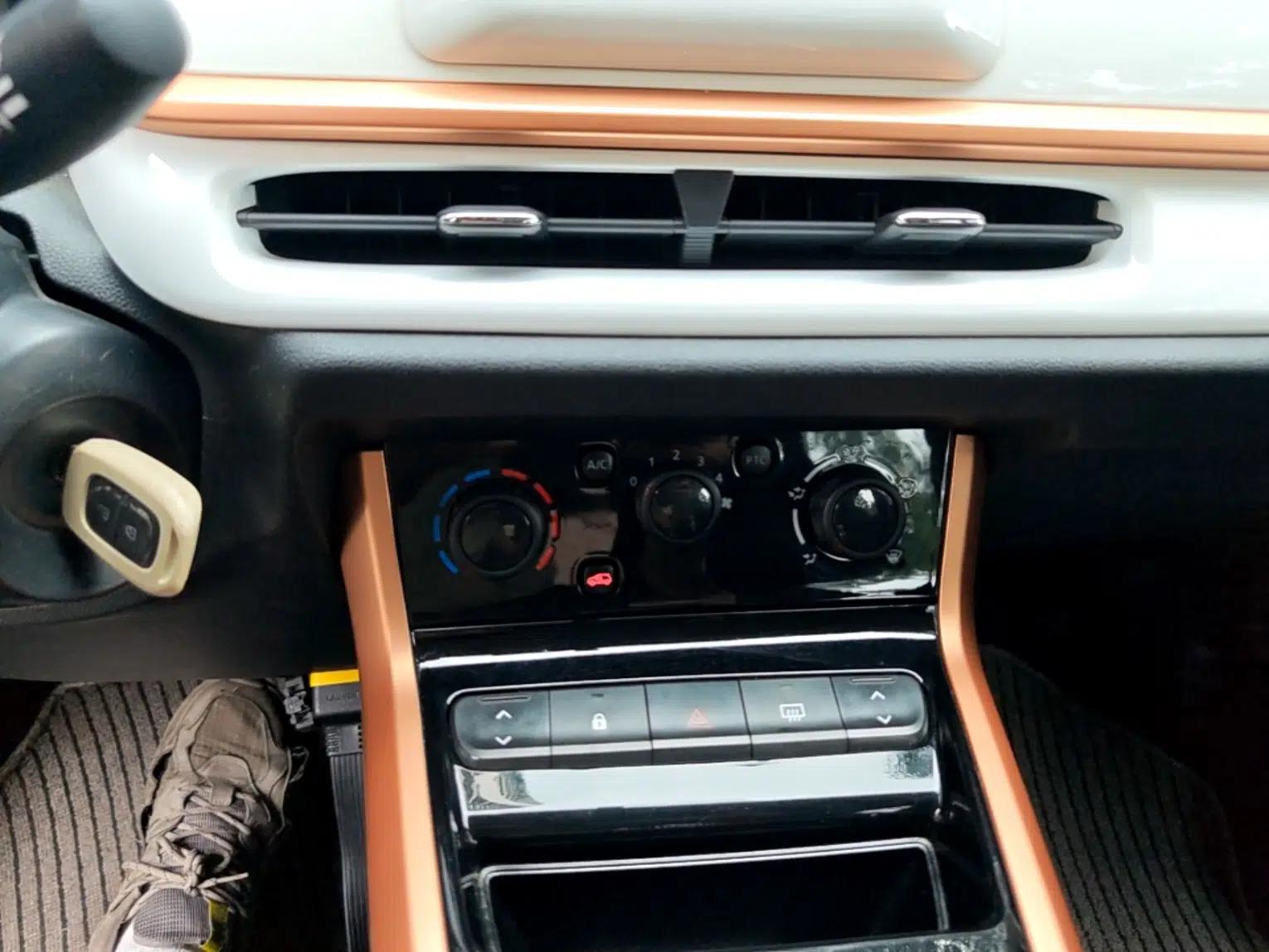 Dongfeng NAMMI EX1 2023 PRO Light Wind Edition Lightning Model — миниатюра 15