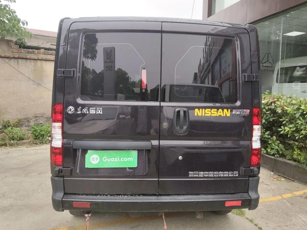 Dongfeng Yufeng 2023 V9+ 2.0T Manual Front-Wheel-Drive Multi-Function Short-Chassis Low-Roof 5/6-Seater — миниатюра 5