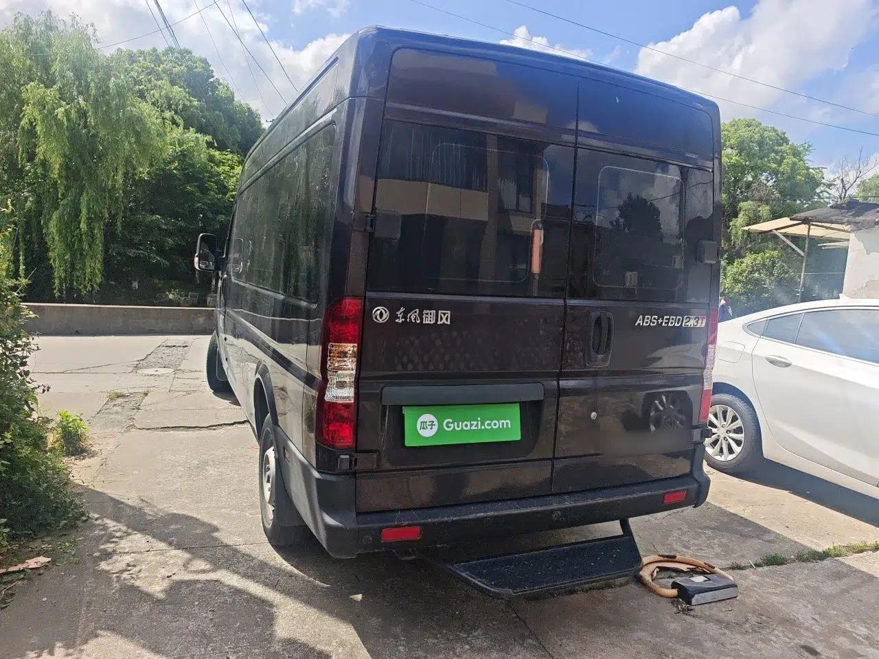 Dongfeng Yufeng 2020 2.3T Economy Logistics Vehicle Long Wheelbase Mid-Roof Design 5-9 Seater WP2.3 — миниатюра 4
