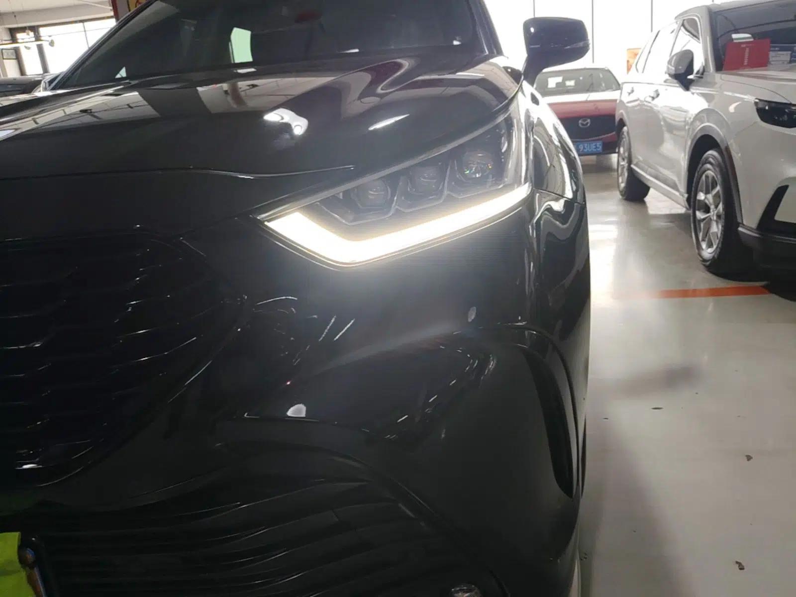 Toyota Crown Kluger 2023 2.5L HEV Four-Wheel Drive Prestige Edition — миниатюра 5