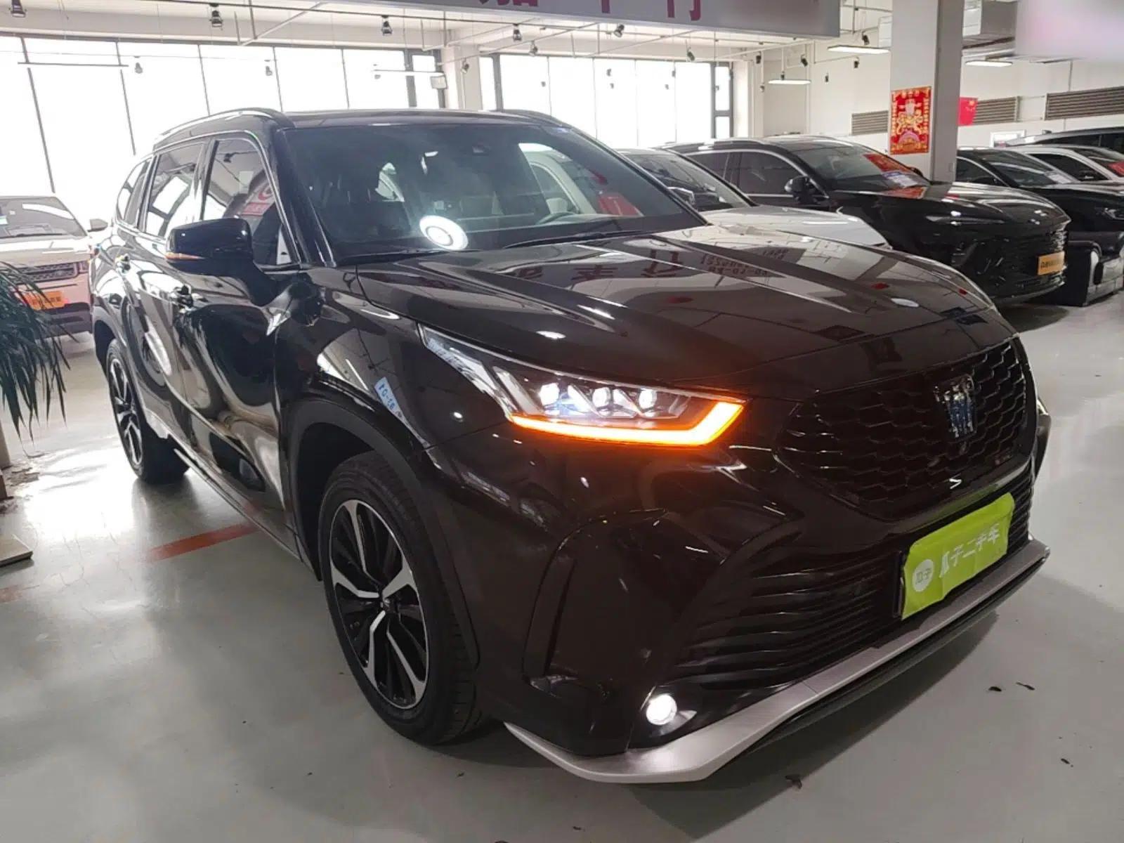 Toyota Crown Kluger 2023 2.5L HEV Four-Wheel Drive Prestige Edition — миниатюра 6