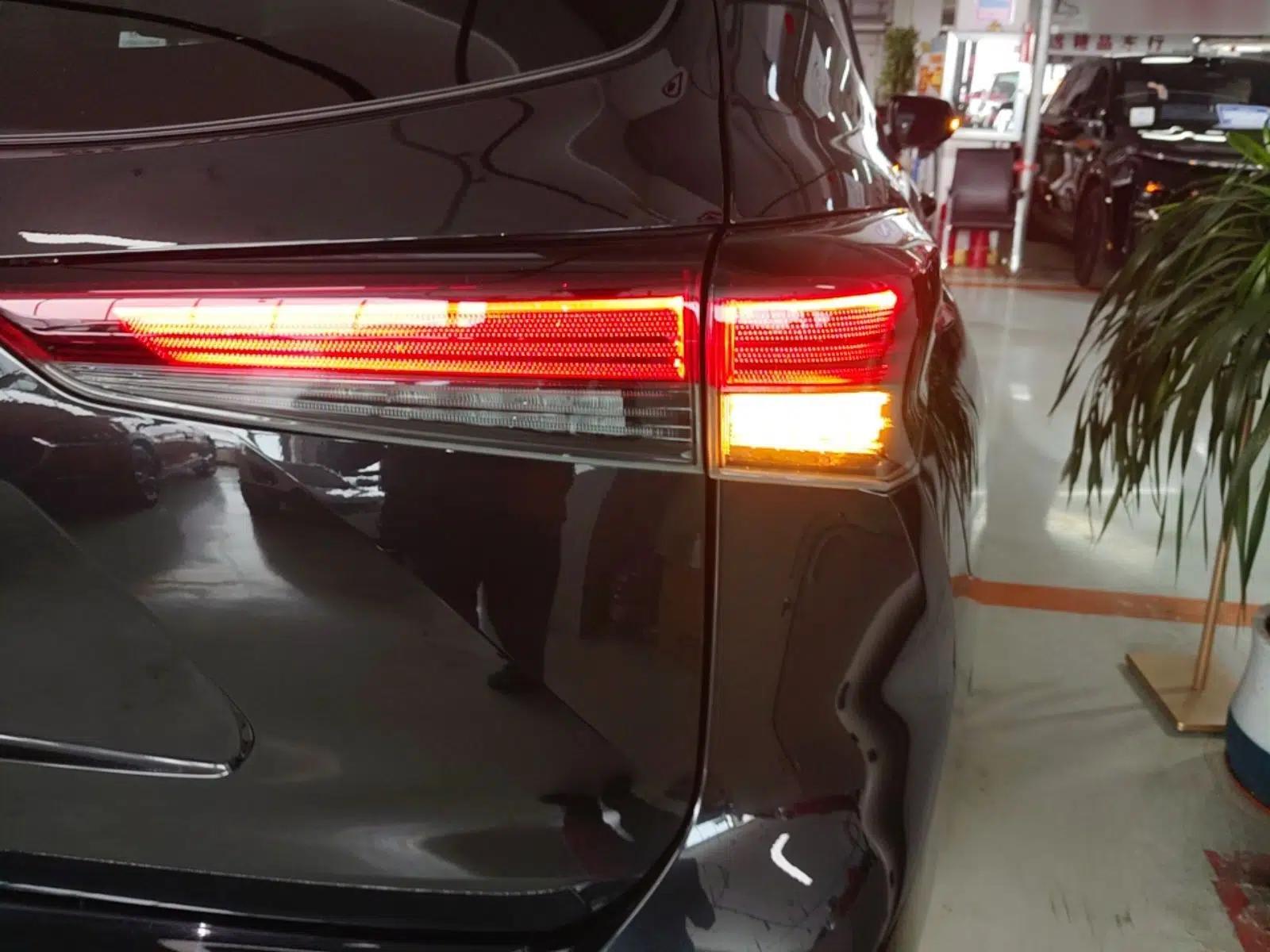 Toyota Crown Kluger 2023 2.5L HEV Four-Wheel Drive Prestige Edition — миниатюра 8