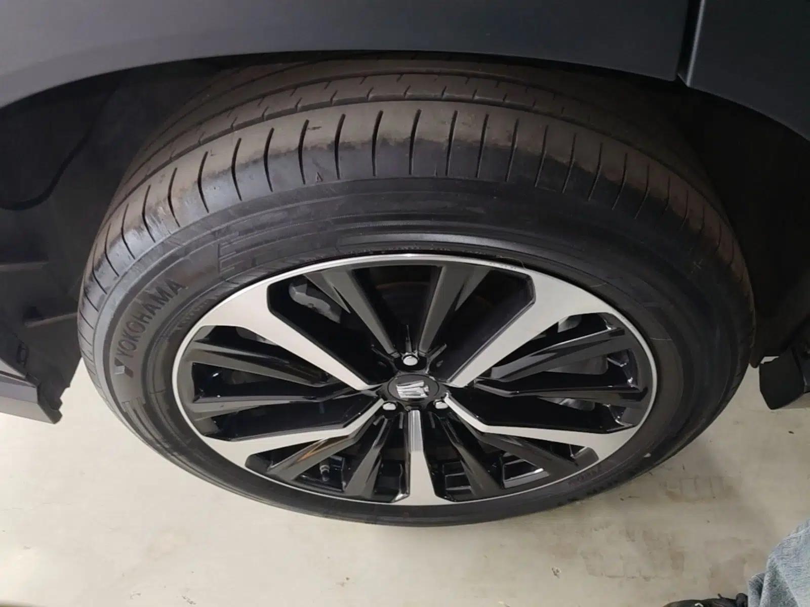 Toyota Crown Kluger 2023 2.5L HEV Four-Wheel Drive Prestige Edition — миниатюра 10