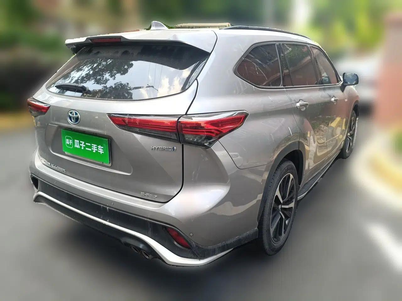 Toyota Crown Kluger 2021 2.5L HEV Four-Wheel Drive Premium Edition — миниатюра 6