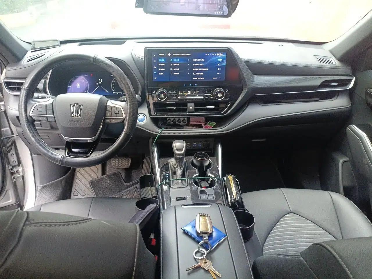 Toyota Crown Kluger 2021 2.5L HEV Four-Wheel Drive Premium Edition — миниатюра 10