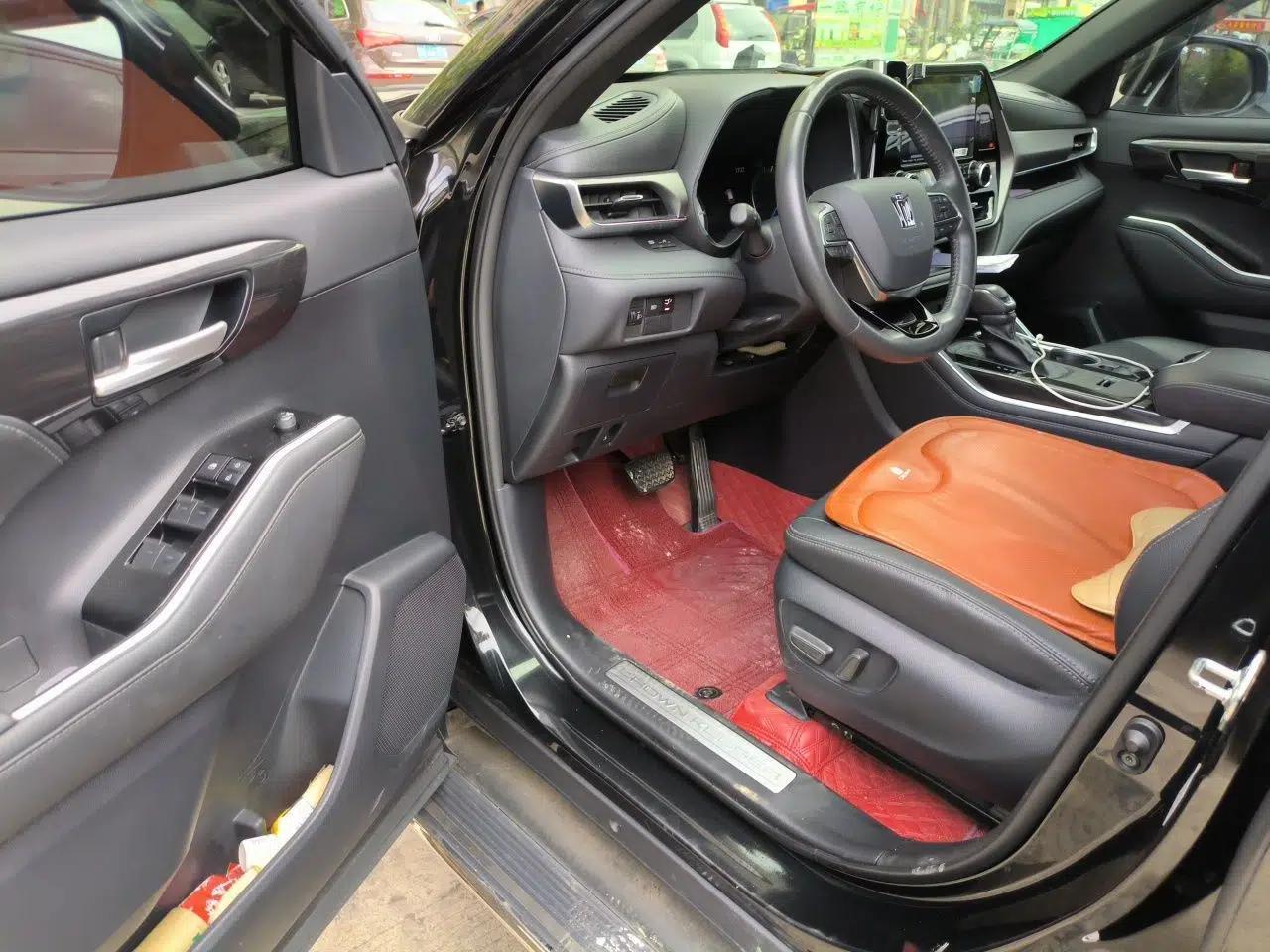 Toyota Crown Kluger 2023 2.5L HEV Four-Wheel Drive Luxury Edition — миниатюра 17