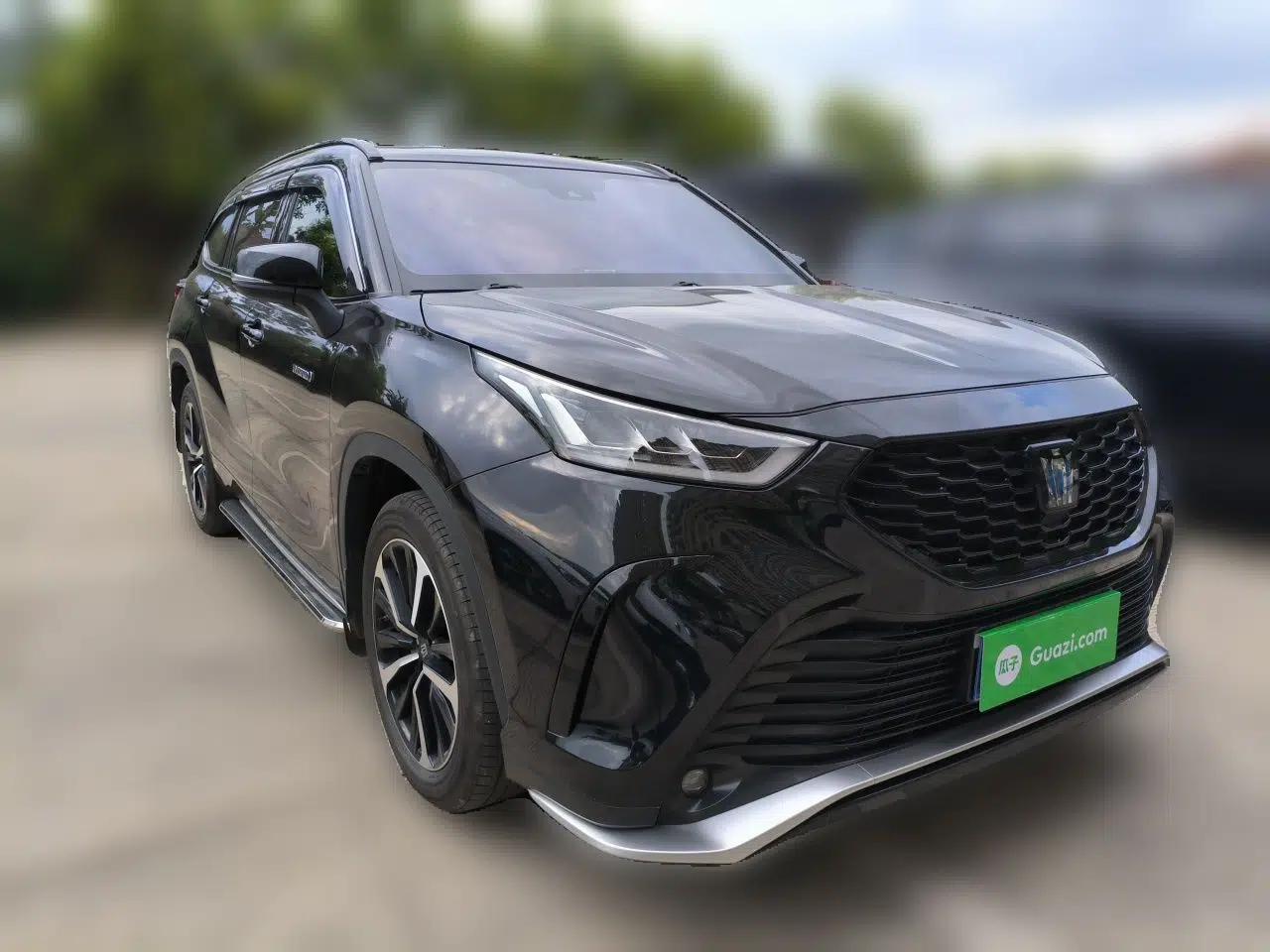 Toyota Crown Kluger 2023 2.5L HEV Four-Wheel Drive Luxury Edition — миниатюра 3