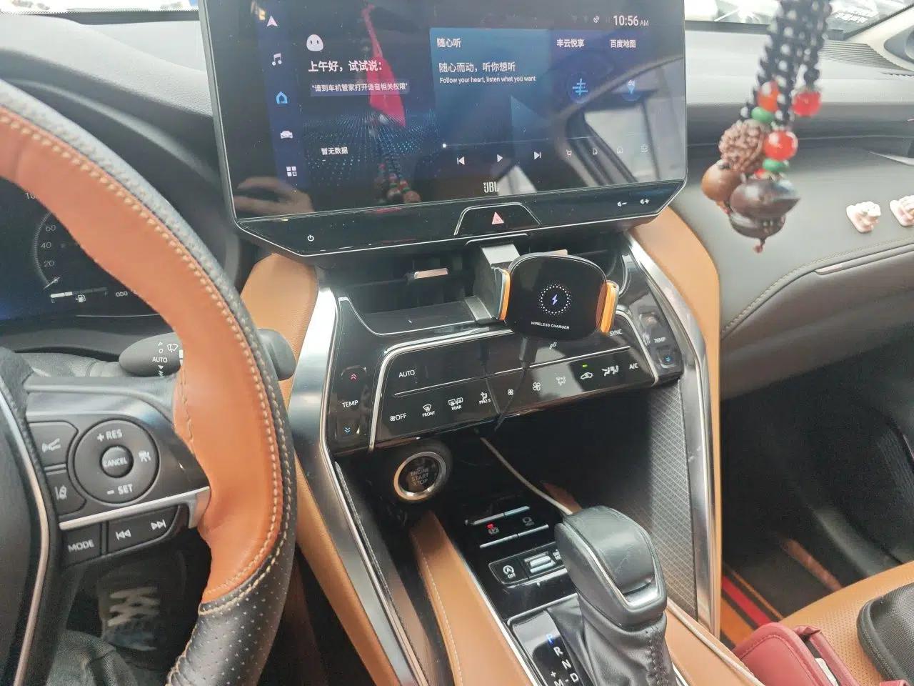 Toyota Venza 2023 2.0L CVT Two-Wheel Drive Prestige Version — миниатюра 14