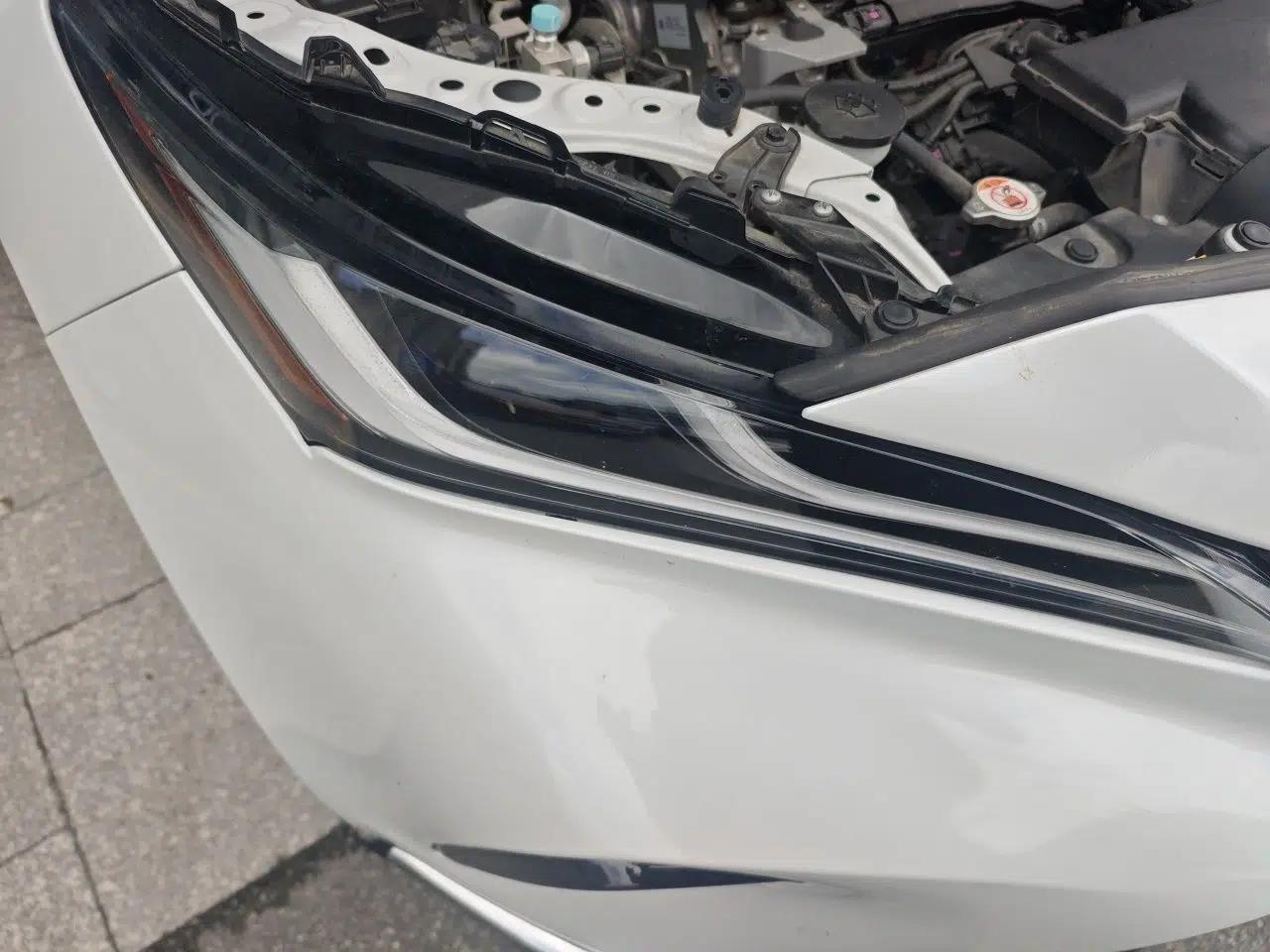 Toyota Venza 2023 2.0L CVT Two-Wheel Drive Prestige Version — миниатюра 7