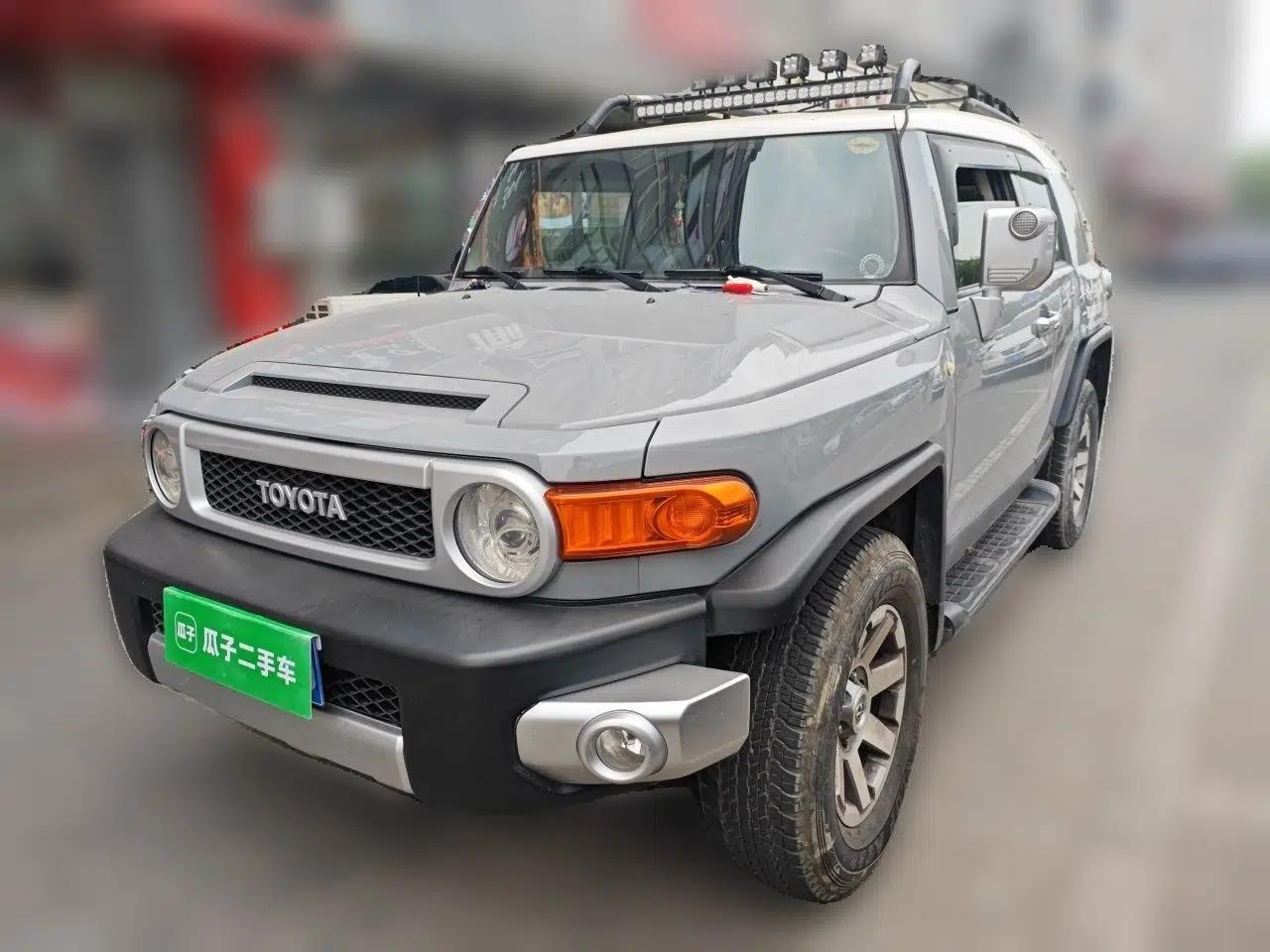 Toyota FJ Cruiser  — миниатюра 1