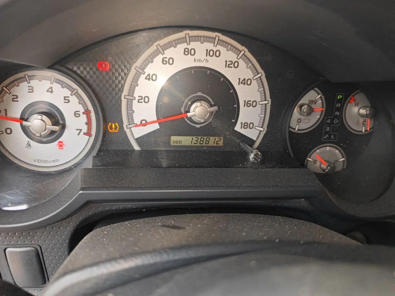 Toyota FJ Cruiser  — миниатюра 13